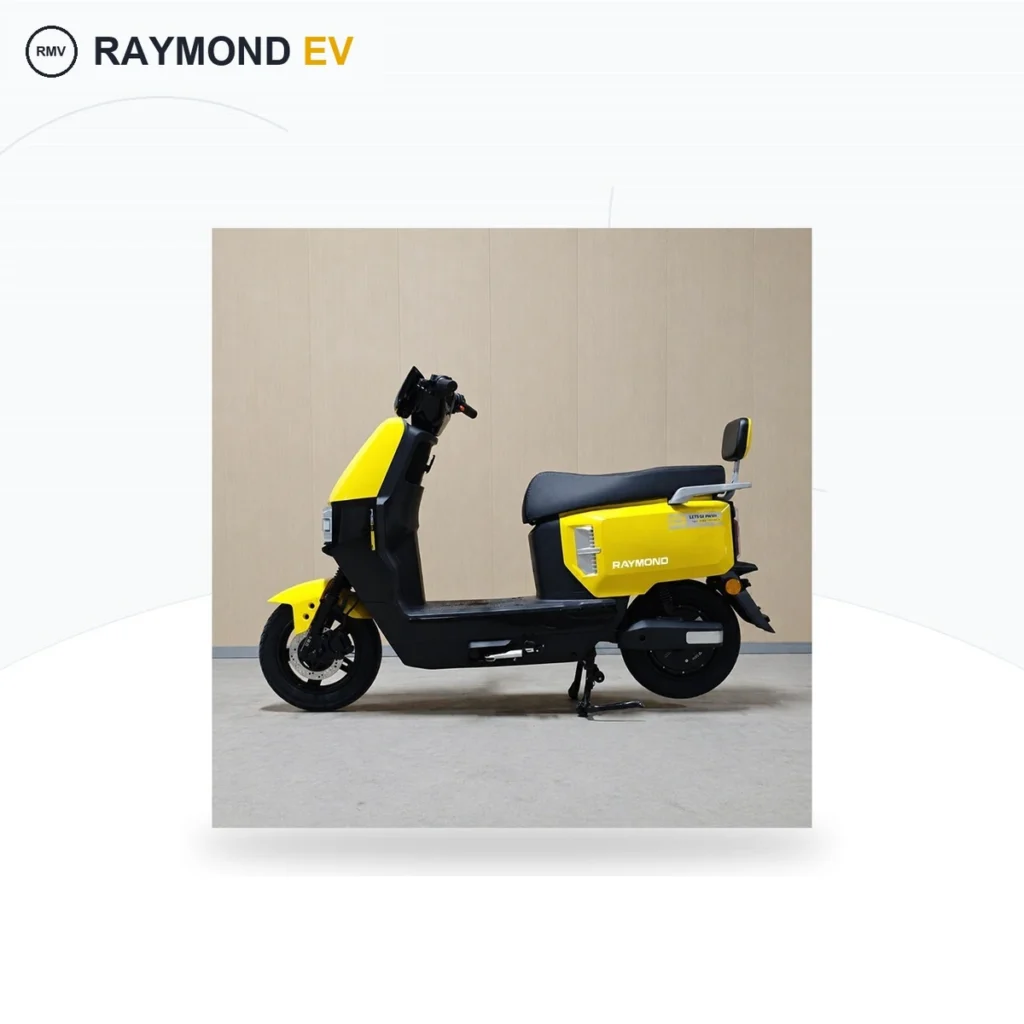 Raymon Motorcycle-Style Tricycle 0094